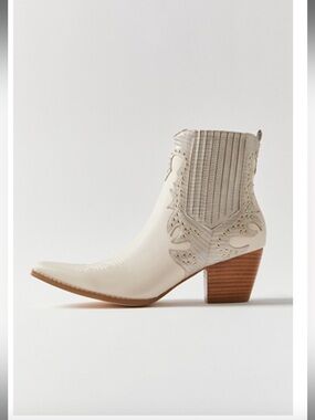 Coconuts by Matisse Eliza Boot in Neutral Multi